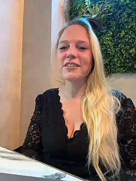 MoniqueLaFee online show from January 9, 8:55 am