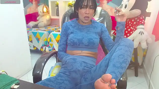 lorenapinto online show from March 12, 1:30 pm