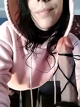 freyamoret online show from February 26, 4:45 pm