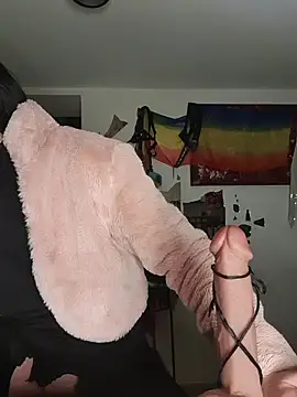 freyamoret online show from April 8, 2:44 am