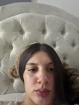 Snapshot of EmilyS__ chatting on February 16, 4:30 am EmilyS online show from February 16, 4:30 am