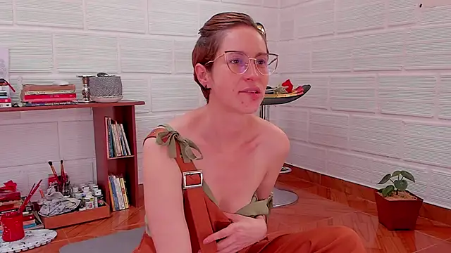 cuddlingbunny online show from January 18, 3:59 pm