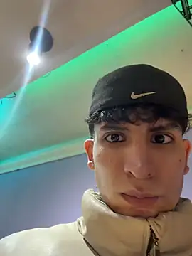  Tomy08calderon online show from April 18, 1:20 am