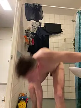 Teddan82 online show from April 17, 10:35 pm