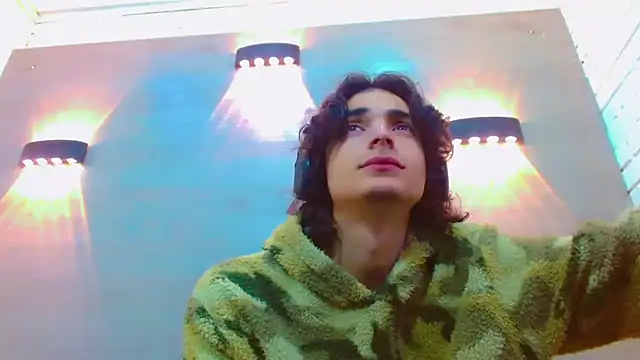 Snapshot of Sr_BonnyEthan chatting on November 11, 1:44 pm Sr BonnyEthan online show from November 11, 1:44 pm