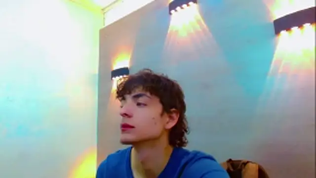 Snapshot of Sr_BonnyEthan chatting on December 5, 2:03 pm Sr BonnyEthan online show from December 5, 2:03 pm