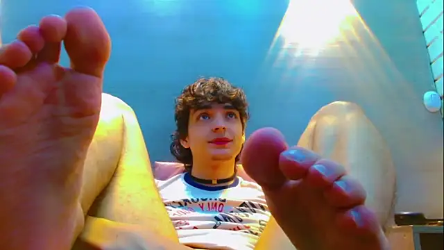 Snapshot of Sr_BonnyEthan chatting on December 20, 2:02 pm Sr BonnyEthan online show from December 20, 2:02 pm