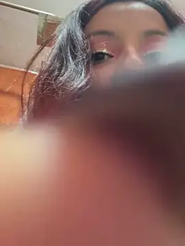 Snapshot of Isa-Jones chatting on December 19, 5:40 am Isa-Jones online show from December 19, 5:40 am