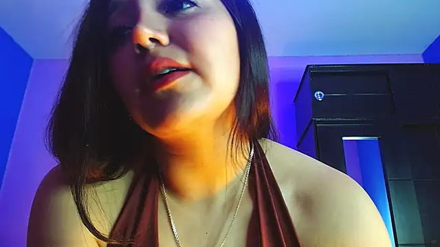 Snapshot of Isa-Jones chatting on December 18, 2:50 am Isa-Jones online show from December 18, 2:50 am