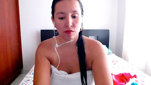 emely sexx20 online show from February 12, 2:32 pm