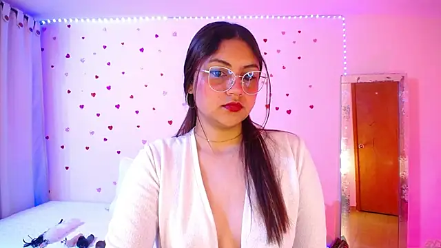 ashlei  online show from September 30, 8:41 am