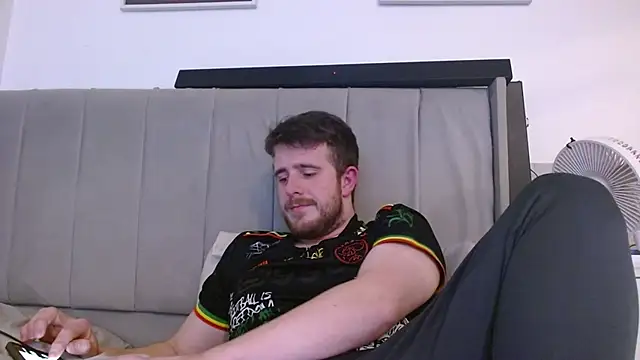 Snapshot of maxy49 chatting on November 14, 8:51 pm maxy49 online show from November 14, 8:51 pm