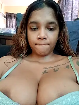 Indianqueen03 online show from September 26, 7:01 am