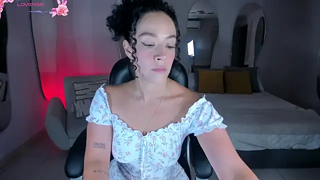 AlessaRomero online show from January 8, 7:49 pm