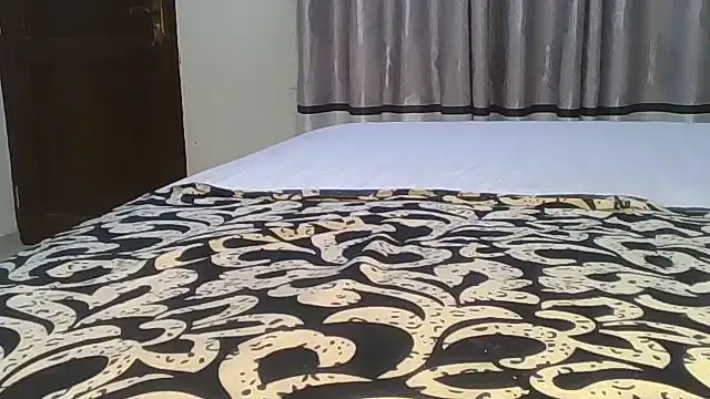 Snapshot of Fine_assie chatting on June 26, 12:48 am Fine assie online show from June 26, 12:48 am
