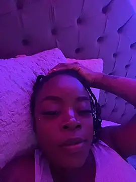 Snapshot of Miss_westt_ chatting on November 16, 4:40 am Miss westt online show from November 16, 4:40 am