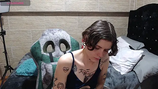 pretty cristal69 online show from February 28, 4:21 am