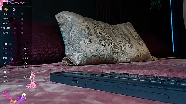 pretty cristal69 online show from March 10, 3:06 pm