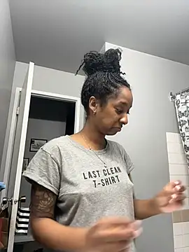 Your Paris online show from March 6, 4:28 pm