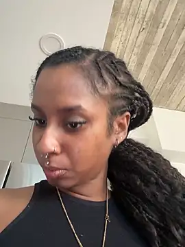 Your Paris online show from November 14, 9:02 pm