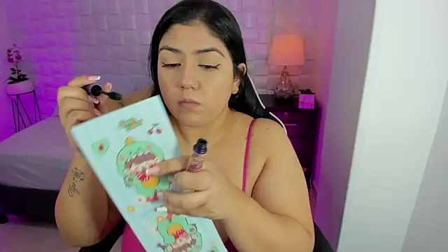 iris torrez  online show from May 26, 12:23 pm