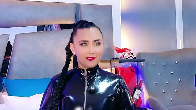 Evangeline Taylorr online show from October 24, 6:26 pm