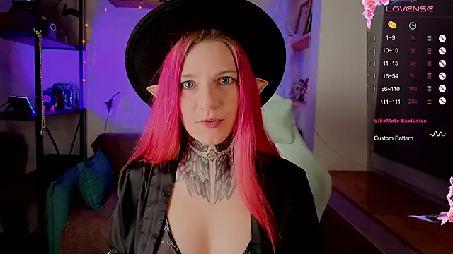 Roxy      online show from November 2, 9:39 pm