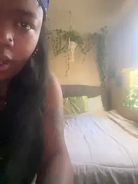 Snapshot of magicalc00ch chatting on February 23, 6:05 pm magicalc00ch online show from February 23, 6:05 pm