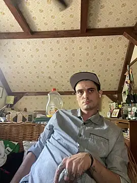 JustTylerr online show from July 15, 8:25 pm