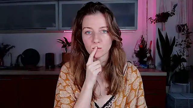 Snapshot of Elly_Helly chatting on January 2, 8:24 pm Elly Helly online show from January 2, 8:24 pm