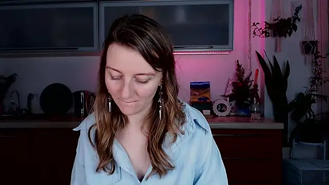 Snapshot of Elly_Helly chatting on January 11, 9:04 pm Elly Helly online show from January 11, 9:04 pm