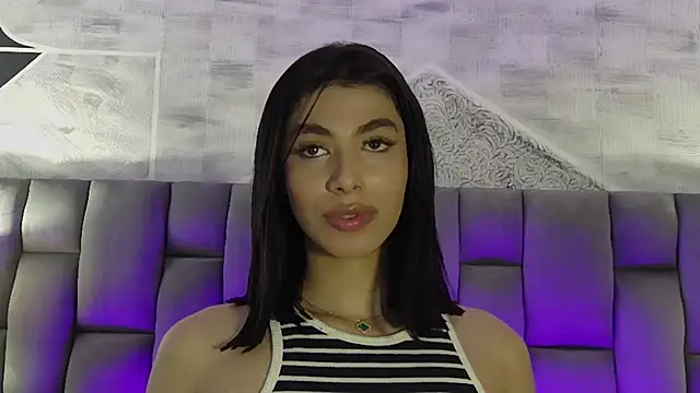 IsabelleFoxx  online show from December 5, 1:38 pm