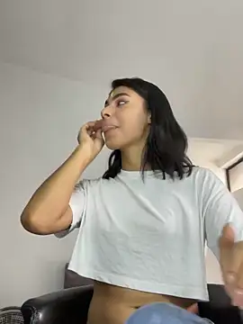 IsabelleFoxx  online show from March 10, 1:10 pm