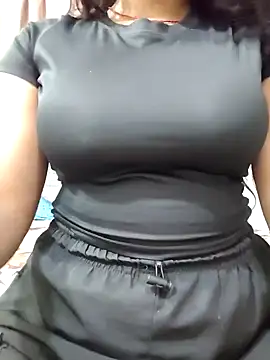 Snapshot of MohiniHott chatting on June 25, 5:23 am MohiniHott online show from June 25, 5:23 am