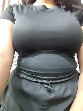 Snapshot of MohiniHott chatting on July 14, 6:18 am MohiniHott online show from July 14, 6:18 am