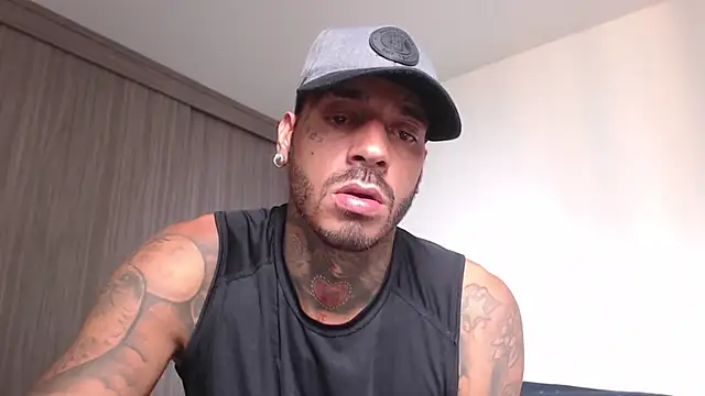 mulatos16 online show from December 16, 8:58 pm