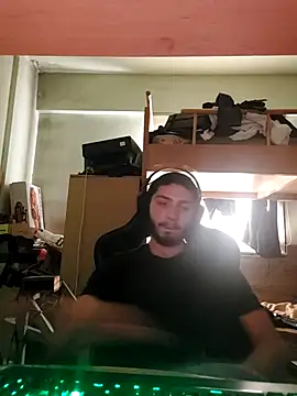Snapshot of kleineid77 chatting on June 26, 2:10 pm kleineid77 online show from June 26, 2:10 pm