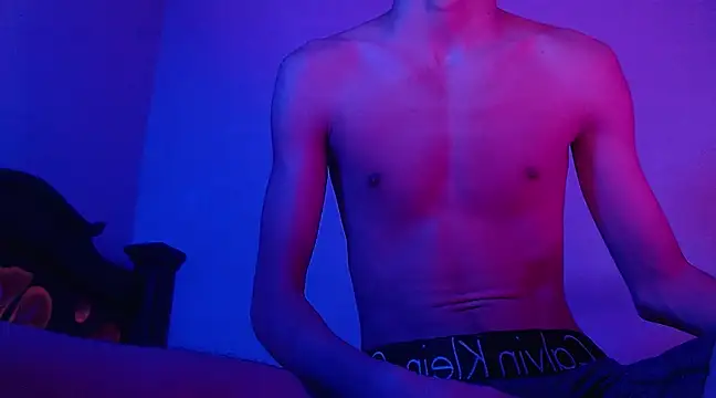 isaaclatino online show from January 25, 4:56 am