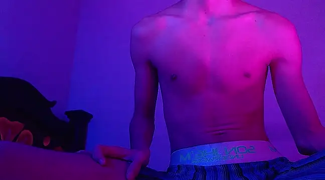 isaaclatino online show from January 27, 8:18 am