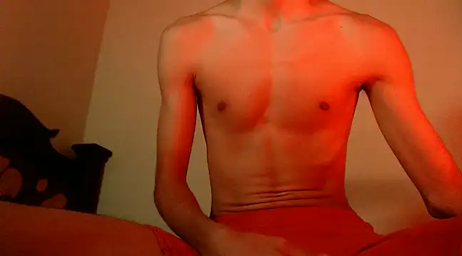 isaaclatino online show from March 19, 8:01 am