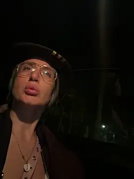 casalinga88 online show from February 14, 1:02 am