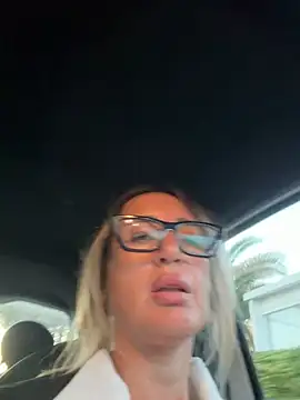 Snapshot of casalinga88 chatting on July 2, 6:58 pm casalinga88 online show from July 2, 6:58 pm