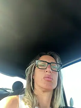 Snapshot of casalinga88 chatting on July 20, 6:17 am casalinga88 online show from July 20, 6:17 am