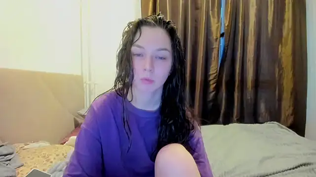 Snapshot of Adela_Vetta chatting on February 13, 2:24 pm Adela Vetta online show from February 13, 2:24 pm