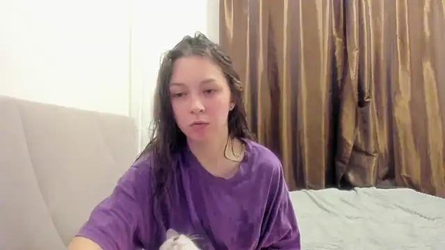 Snapshot of Adela_Vetta chatting on February 17, 3:51 pm Adela Vetta online show from February 17, 3:51 pm