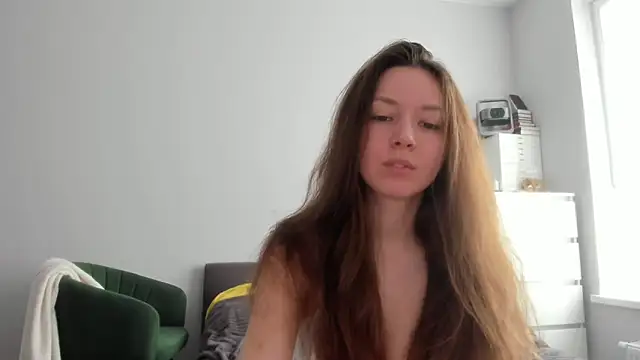 Snapshot of Adela_Vetta chatting on April 13, 9:15 am Adela Vetta online show from April 13, 9:15 am