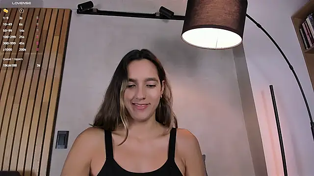 Snapshot of honeyhot69__ chatting on February 23, 11:33 am honeyhot69   online show from February 23, 11:33 am