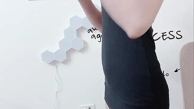 Sarah-ery online show from April 6, 1:58 am