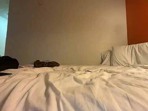 tatted-bitty online show from November 18, 4:06 am