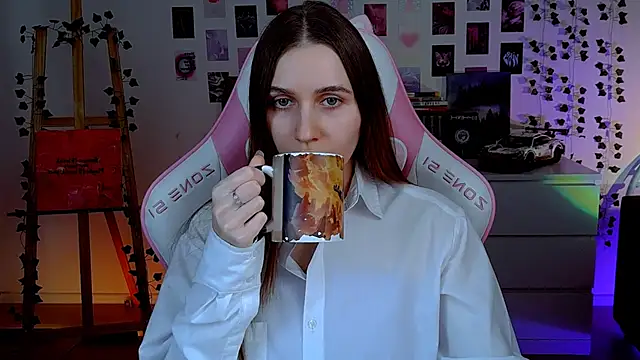 AliceCharmy online show from September 18, 4:42 pm